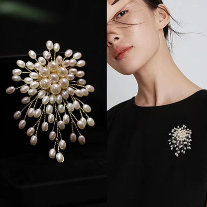 🎄Recommandation de cadeau de Noël🎁✨Broche en perles faite à la main de haute qualité pour femme.