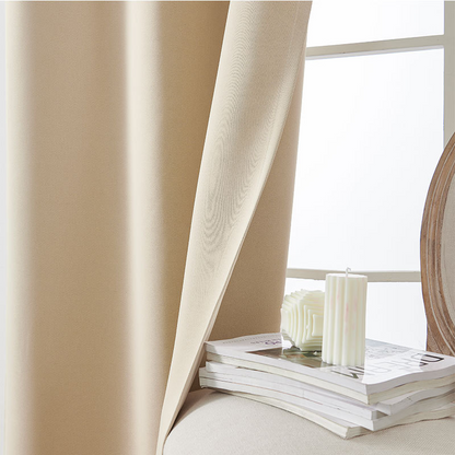💥Tijdelijke korting!🔥 Elegante Decoratieve Gordijnen – Verduisteringsstof & Thermische Isolatie – Metalen Ringen – Tijdloze Beige Tint – Zachte Sfeer & Gewaarborgde Privacy ☁️