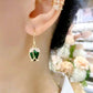 ✨ Elegante C-vormige oorringen met rozenknopjes