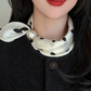 Sjaal met Magnetische Parelgesp Zonder Strikken💟Veelzijdig Dagelijks Accessoire
