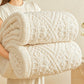 🛋️ Bespaar 50%! 🧶 Ultrazachte deken – Lichtgewicht, warm & ideaal voor op reis ✨